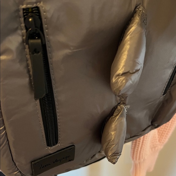 Tam Voyage Charcoal Backpack - Picture 2 of 9